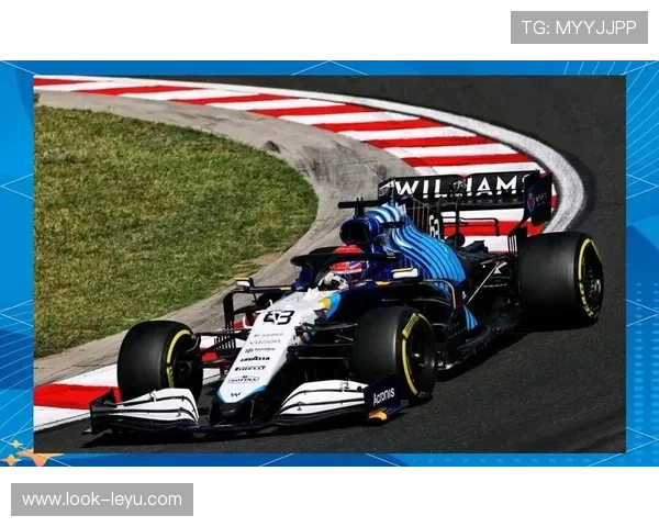 F1赛季最新动态解析各车队争冠形势与车手表现 F1赛季最新动态解析各车队争冠形势与车手表现