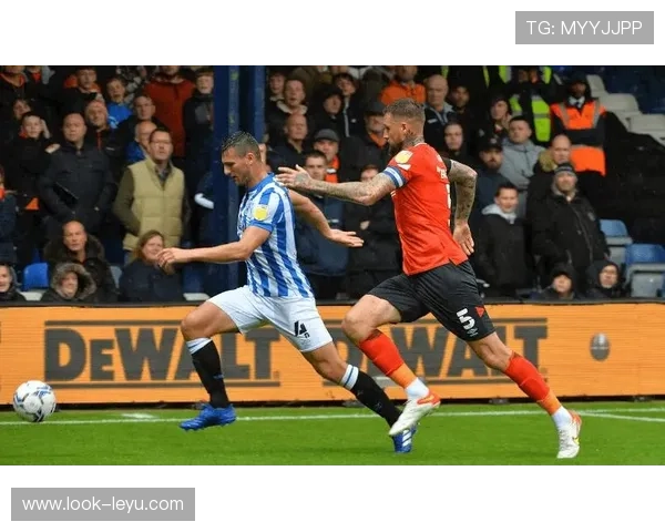 哈德斯菲尔德俱乐部传奇历史与未来发展蓝图深度解析英格兰足球文化影响探究 哈德斯菲尔德俱乐部传奇历史与未来发展蓝图深度解析英格兰足球文化影响探究