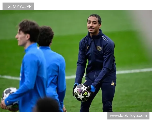 拜耳勒沃库森最新动态：球队备战欧洲赛事，年轻球员展现出色表现